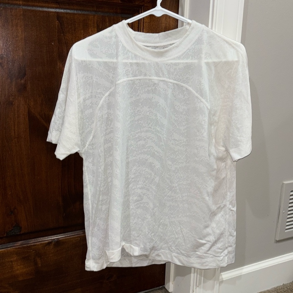Lululemon oversized flowy white shirt size 6-8